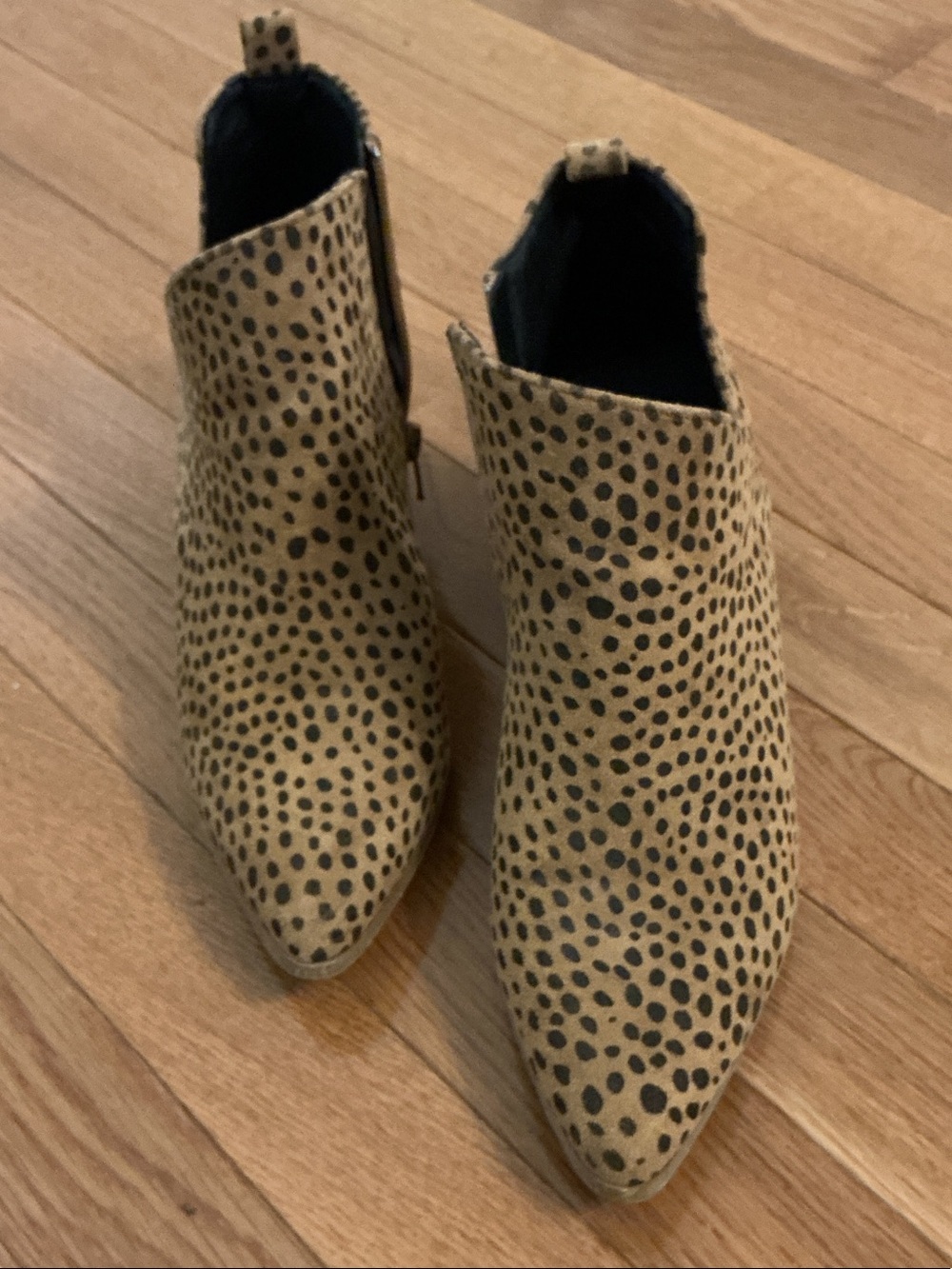 Women's Leopard Print Pointed Toe Ankle Boots - Tan/Black